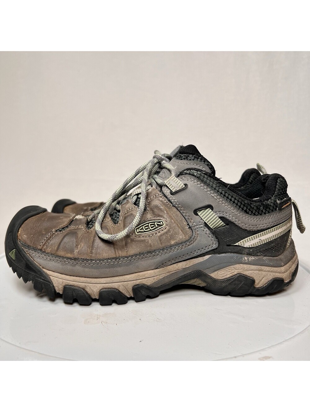 KEEN Women's Targhee III Waterproof Hiking Shoes Boots Green Gray Size 7.5